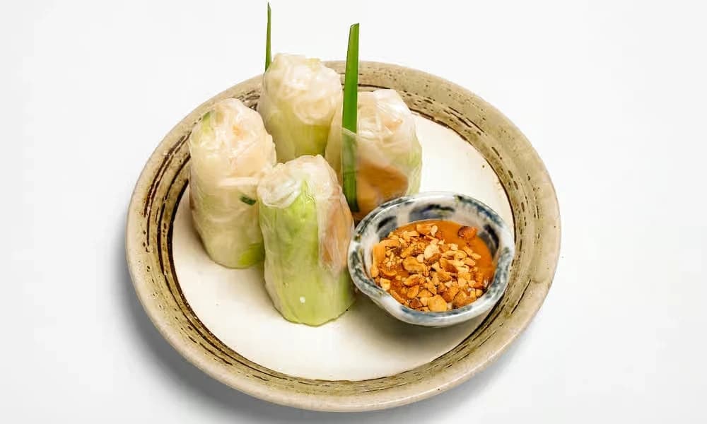 Tofu & Mushroom Salad Roll
