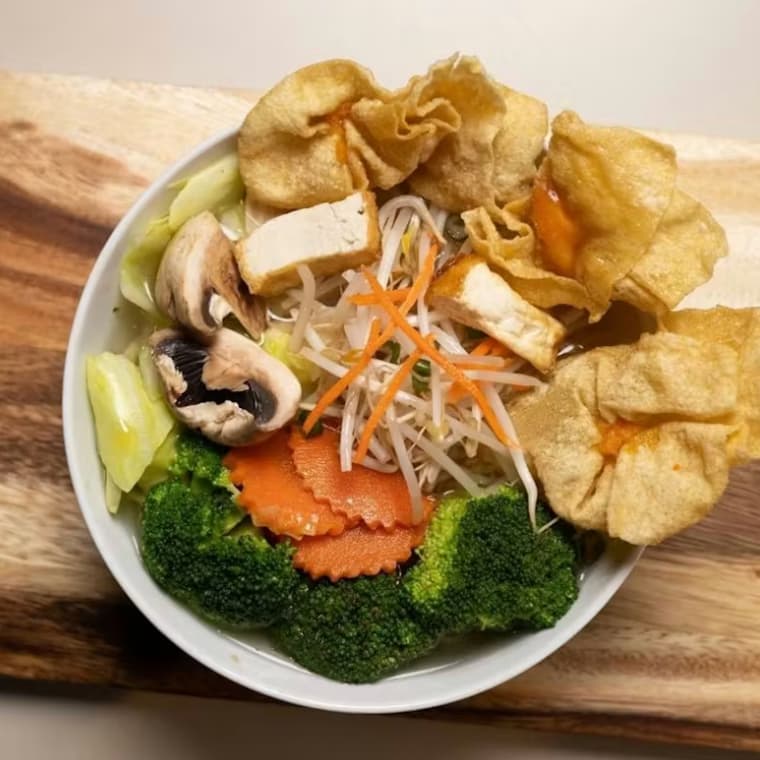 Vegetarian Noodle Soup