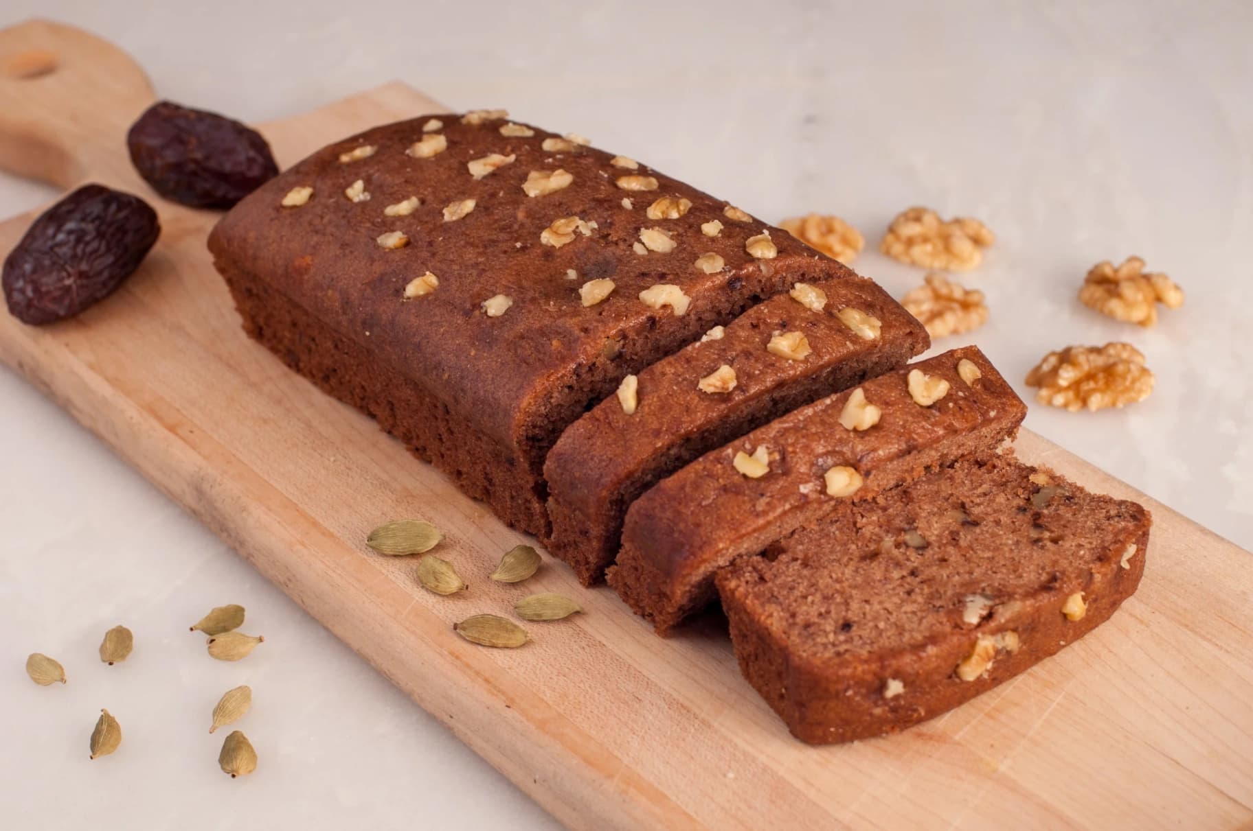 Date & Walnut Cake (Boxed)