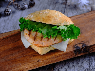 Chicken Pesto – Sourdough Bun