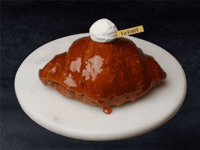 Crème Brûlée Forest Croissant Box