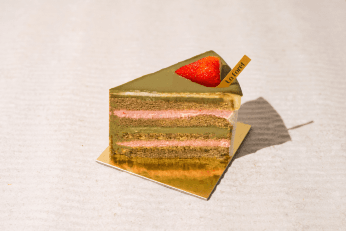 Strawberry Matcha Cake Box