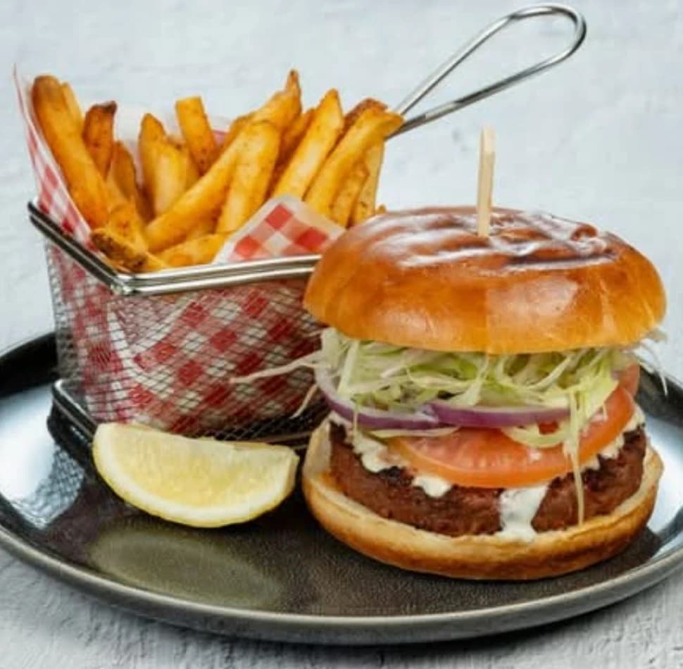 Beyond Peri Peri Burger + 1 Regular Side