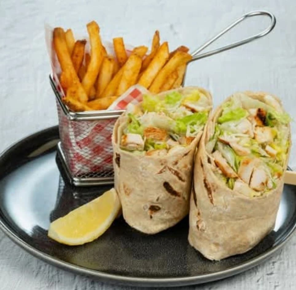 Chicken Caesar Wrap +1 Regular Side