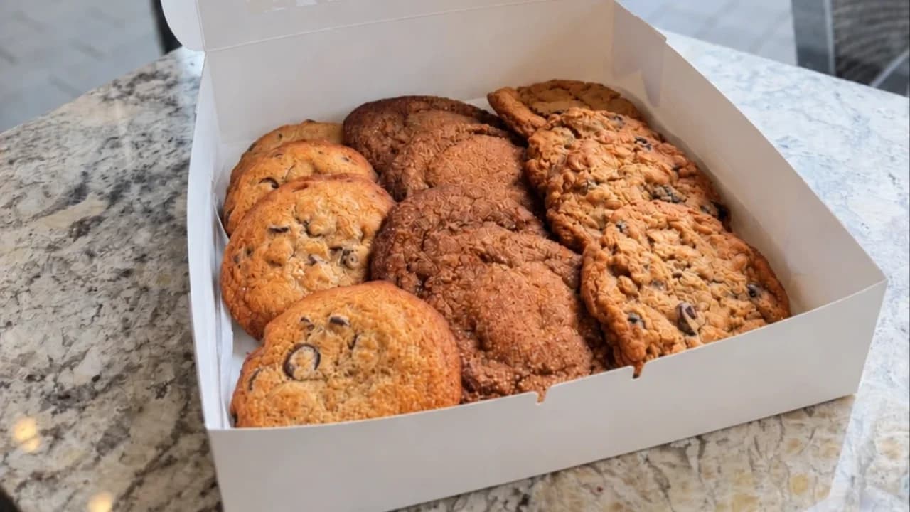12 Assorted Cookies